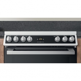 Hotpoint HDT67V9H2CW Ceramic Electric Cooker with Double Oven - 2