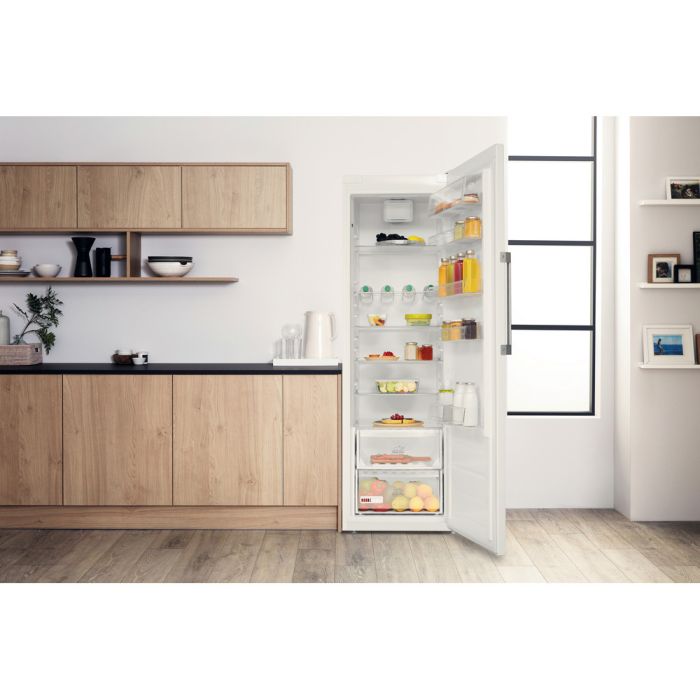 Hotpoint SH6A2QWRUK Fridge - White thumbnail image